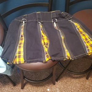 Tripp NYC yello and black skirt